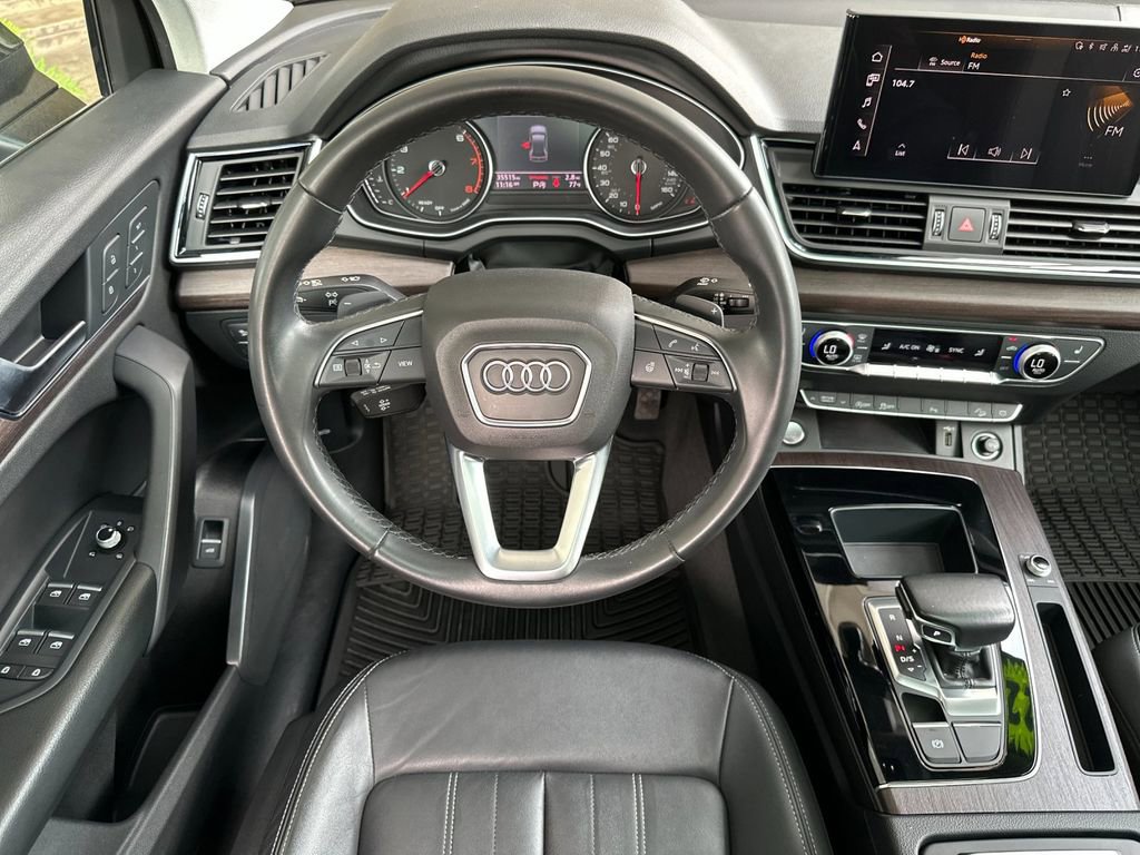 Used 2022 Audi Q5 2.0T Premium w/ Convenience Package AWD/4WD image 13