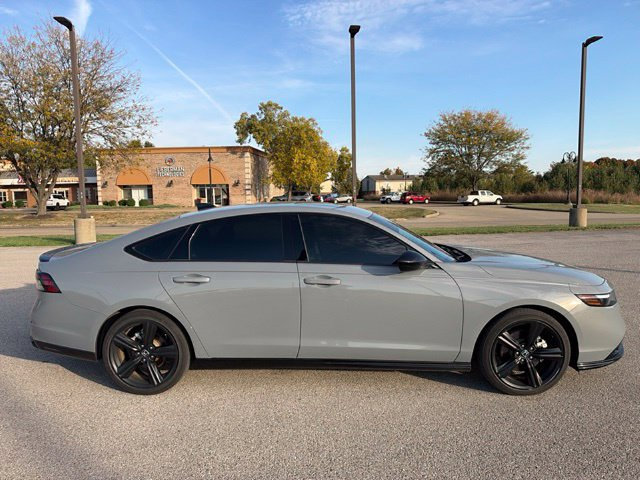 Used 2025 Honda Accord Sport image 11
