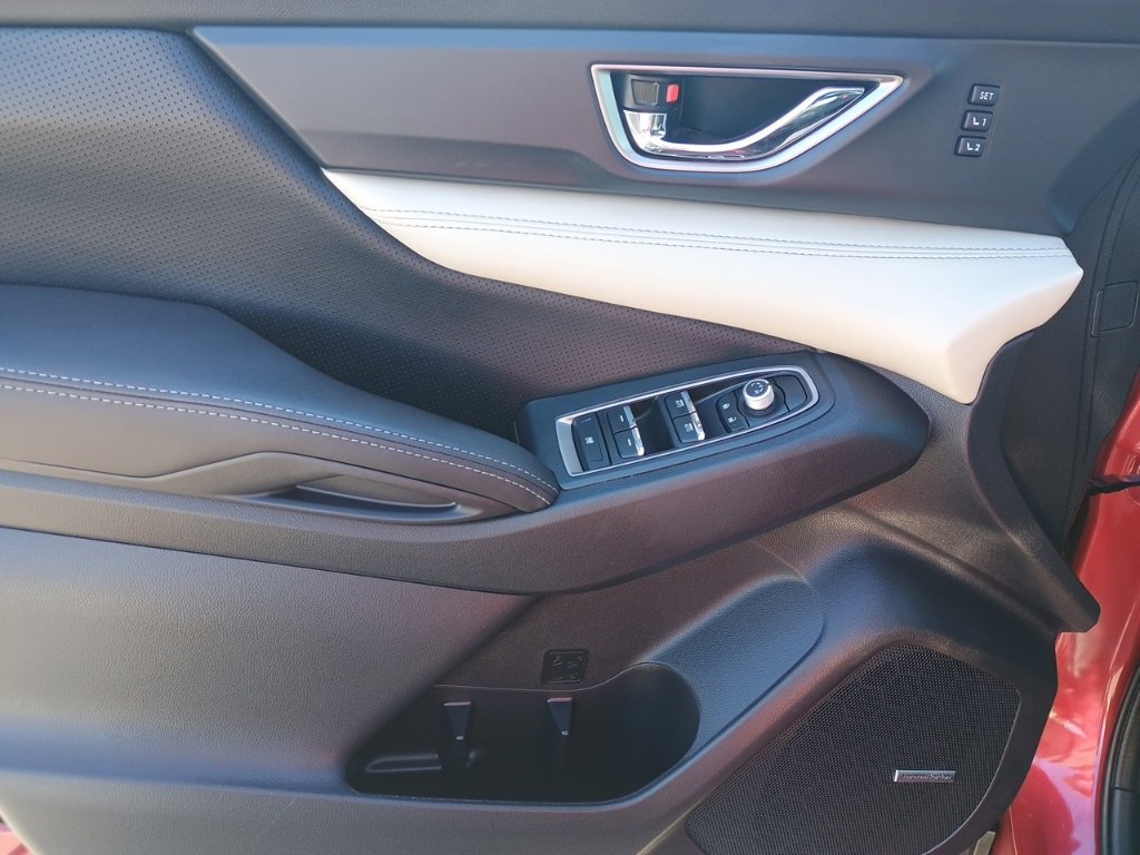 Certified 2022 Subaru Ascent Limited w/ Technology Package image 11