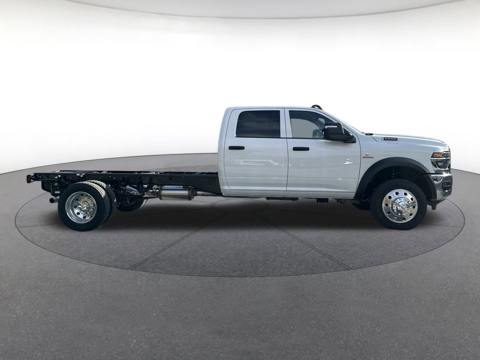 New 2026 RAM 5500 Tradesman w/ Chrome Appearance Group image 6