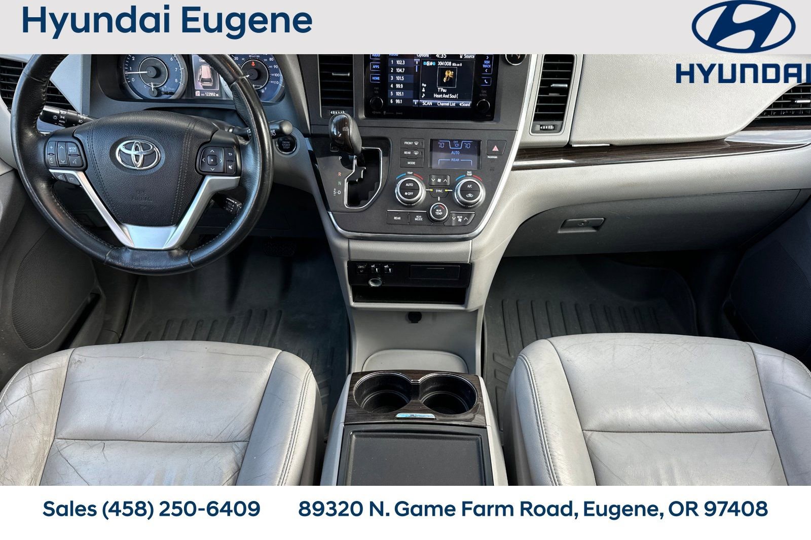 Used 2016 Toyota Sienna XLE image 16