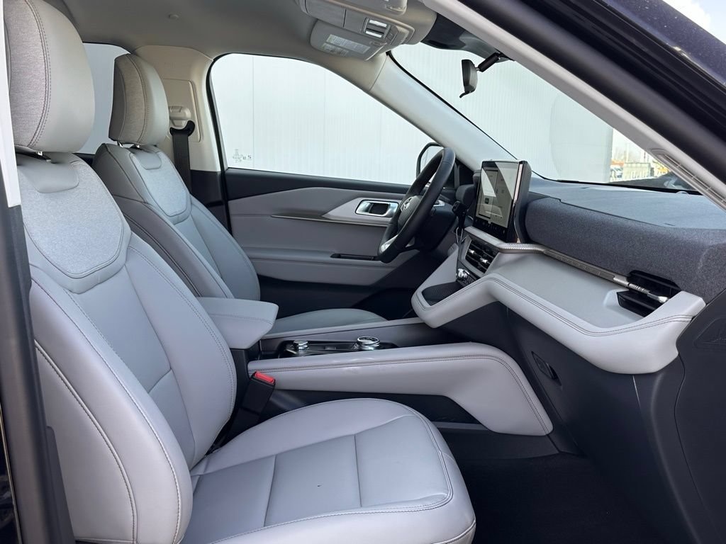 New 2026 Ford Explorer Active w/ Active Comfort Package AWD/4WD image 27