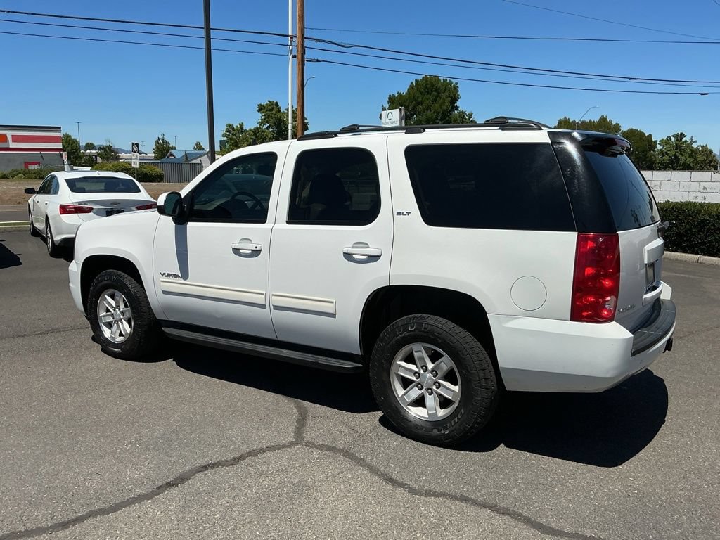Used 2013 GMC Yukon SLT w/ SLT-2 Equipment Package AWD/4WD image 10