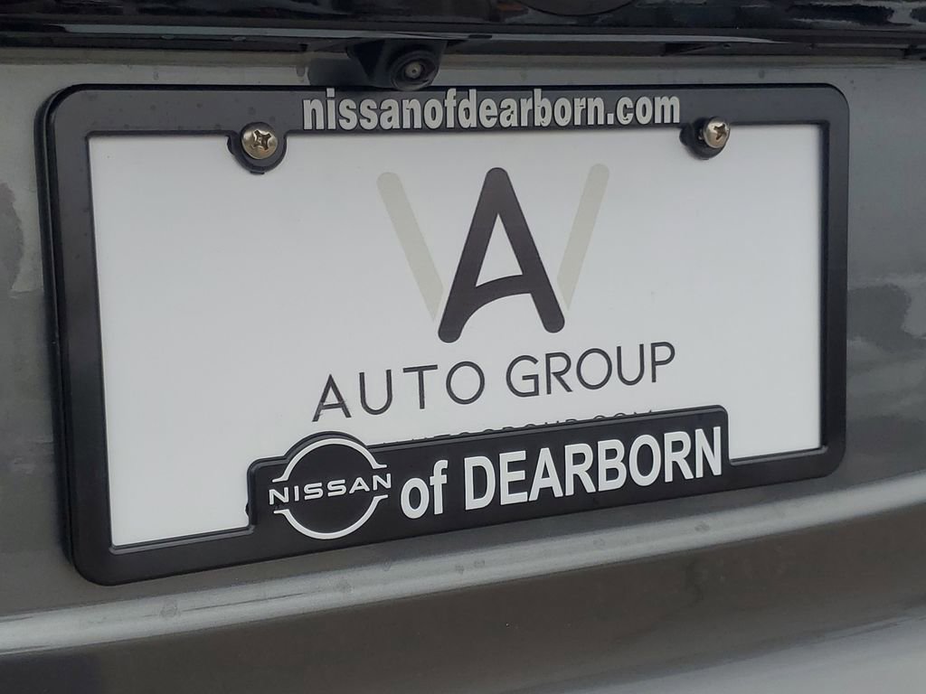 New 2025 Nissan Kicks SR image 8