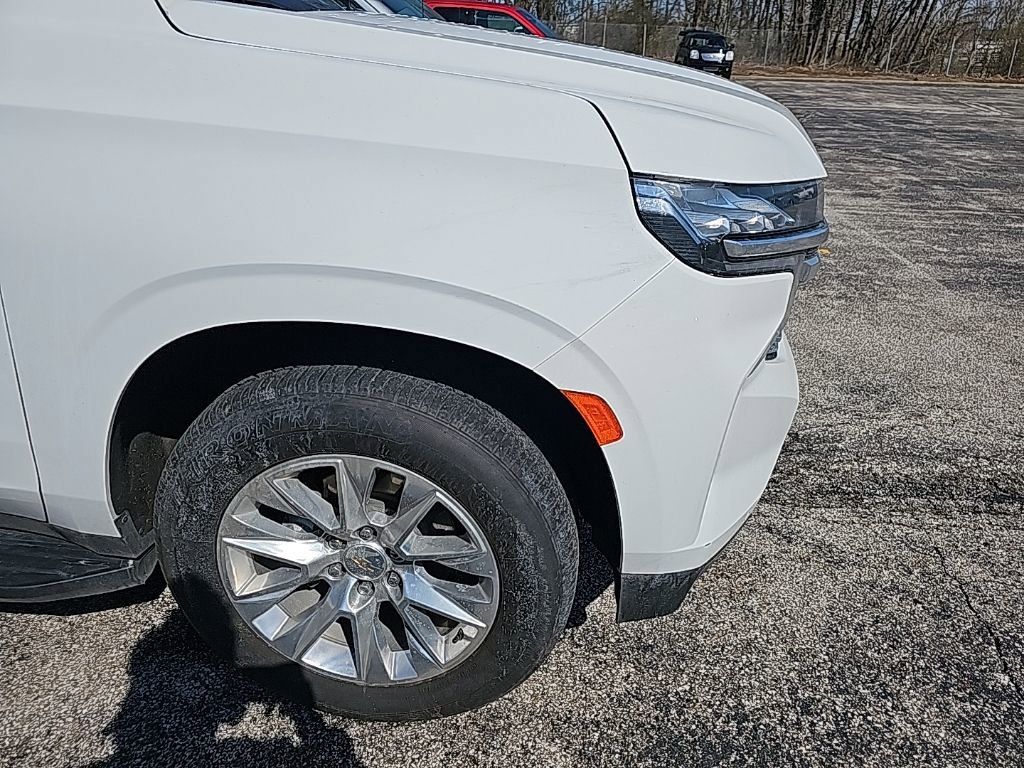 Used 2023 Chevrolet Suburban Premier image 11