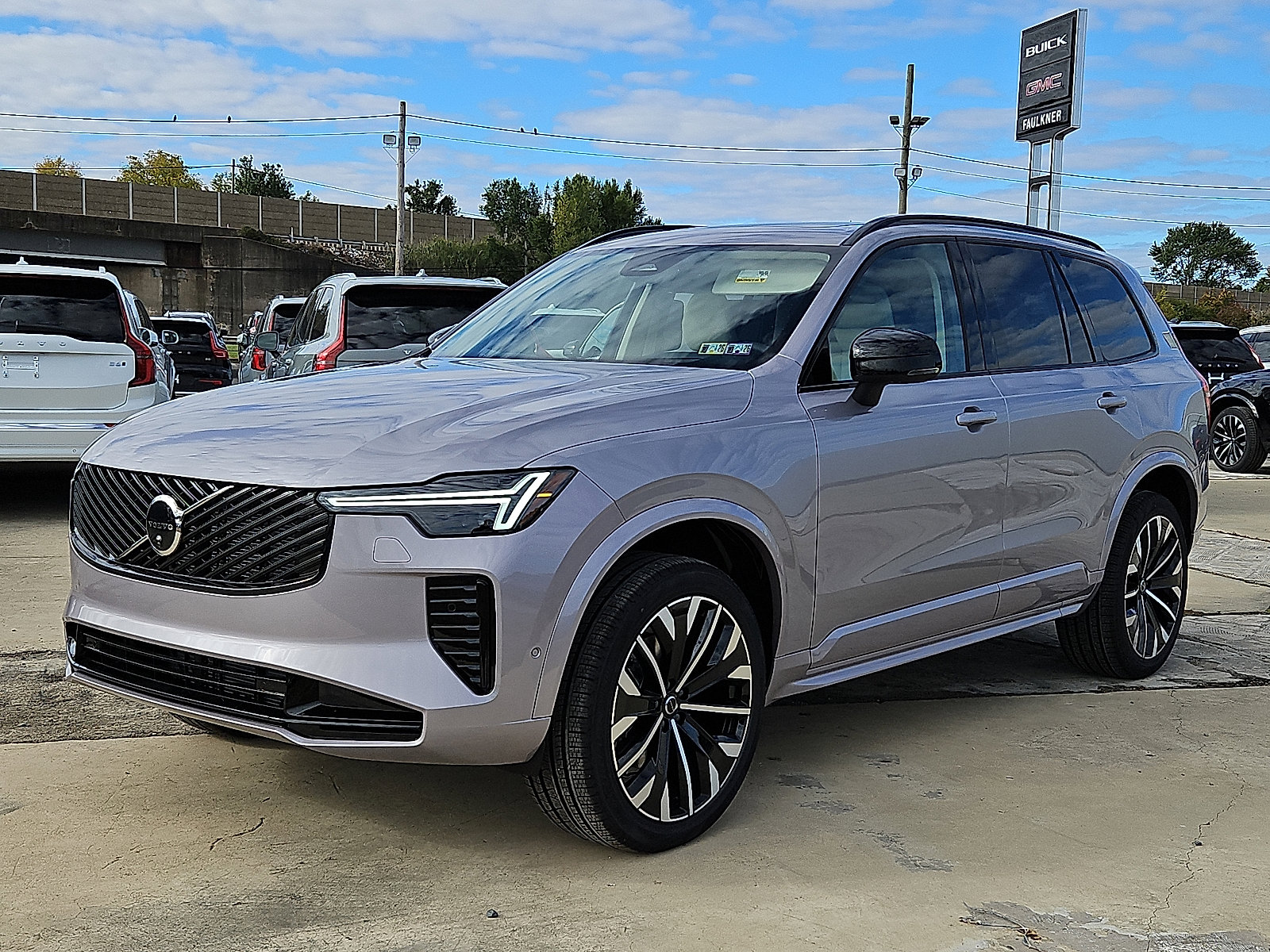 New 2026 Volvo XC90 B6 Ultra w/ Lounge Package image 3