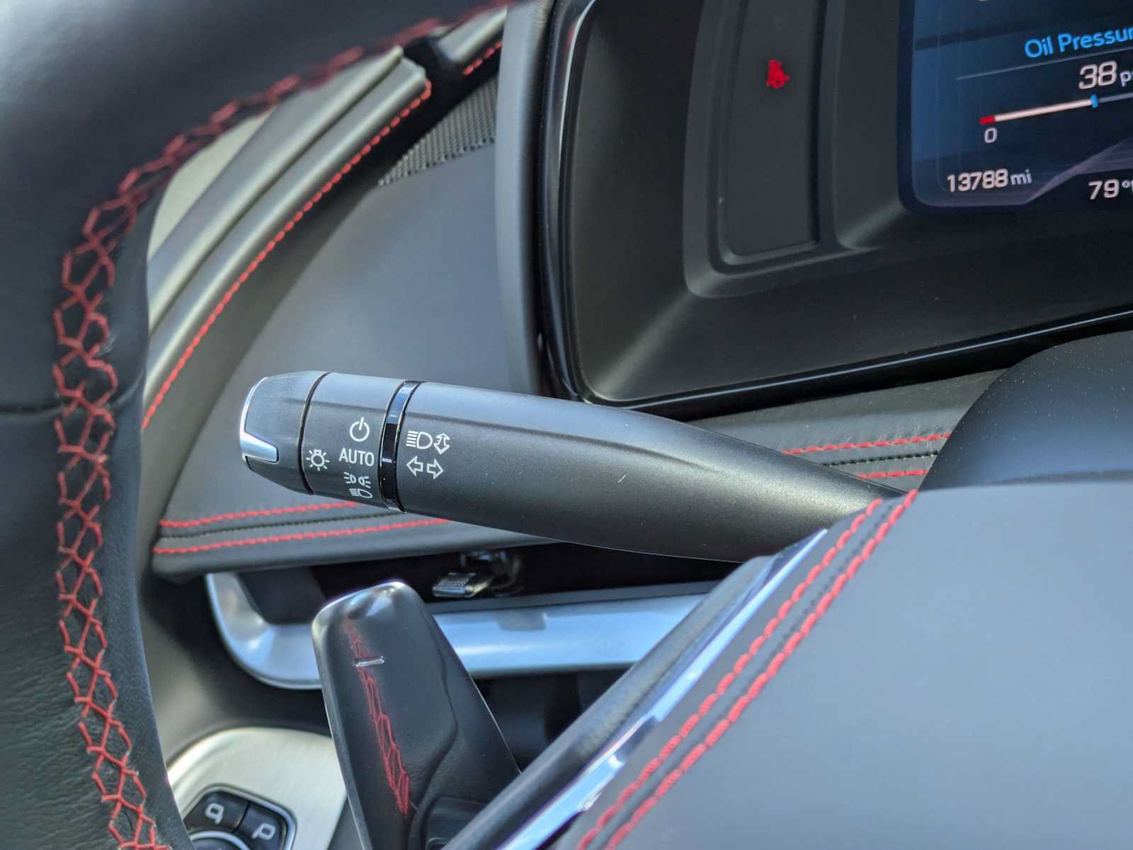 Used 2021 Chevrolet Corvette Stingray Premium Conv w/ Z51 Performance Package RWD image 22