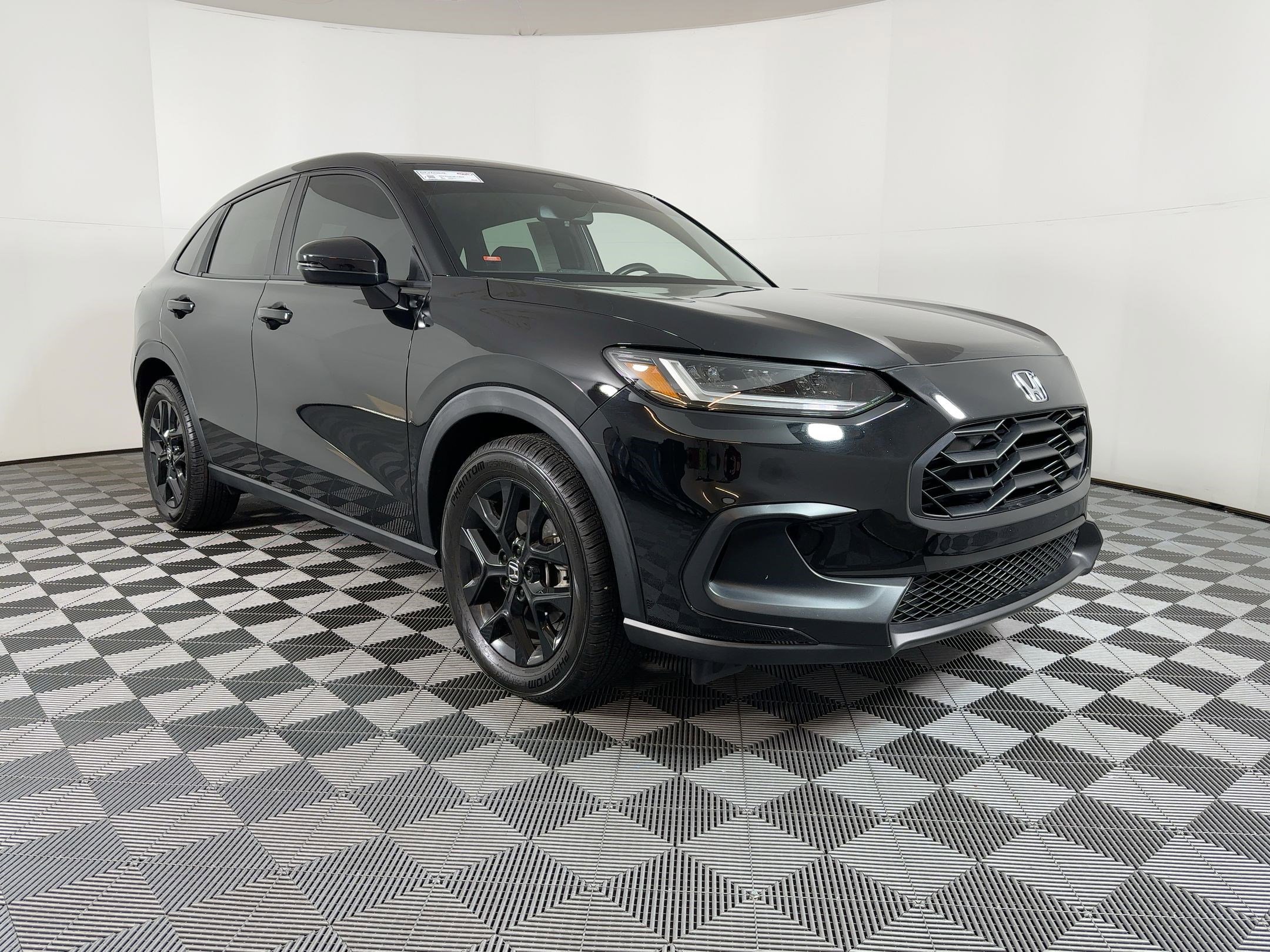 Used 2023 Honda HR-V Sport image 17