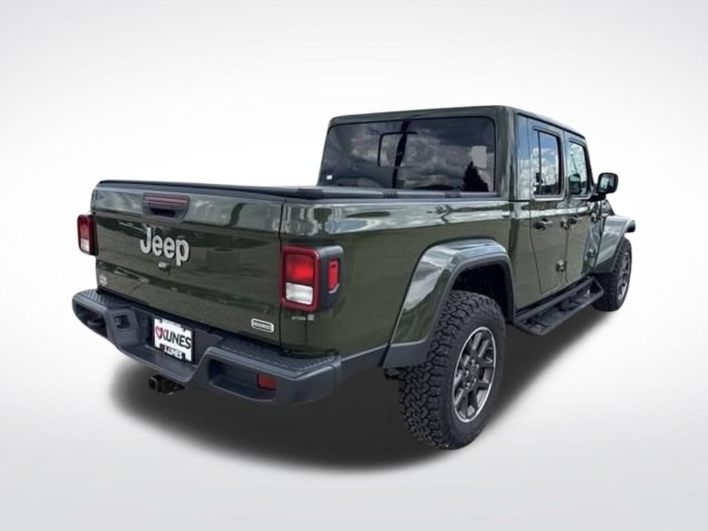 Used 2022 Jeep Gladiator Overland w/ Cold Weather Group AWD/4WD image 15