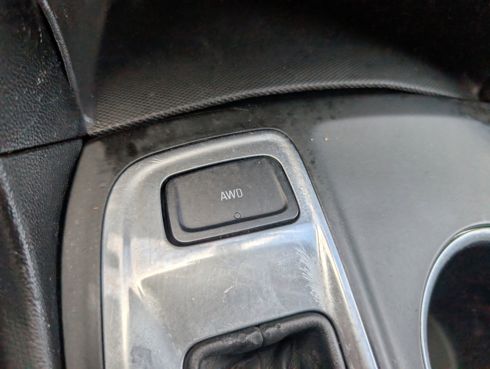 Used 2019 Chevrolet Equinox LT w/ LPO, Floor Liner Package AWD/4WD image 23