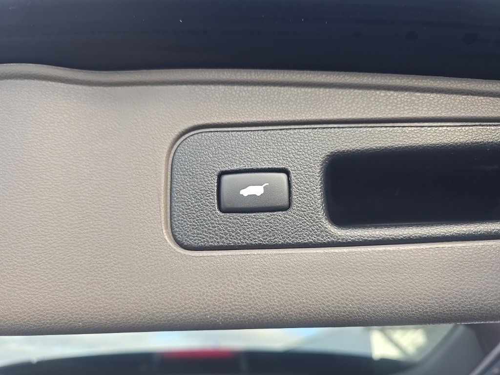 Used 2015 Honda Odyssey Touring image 20