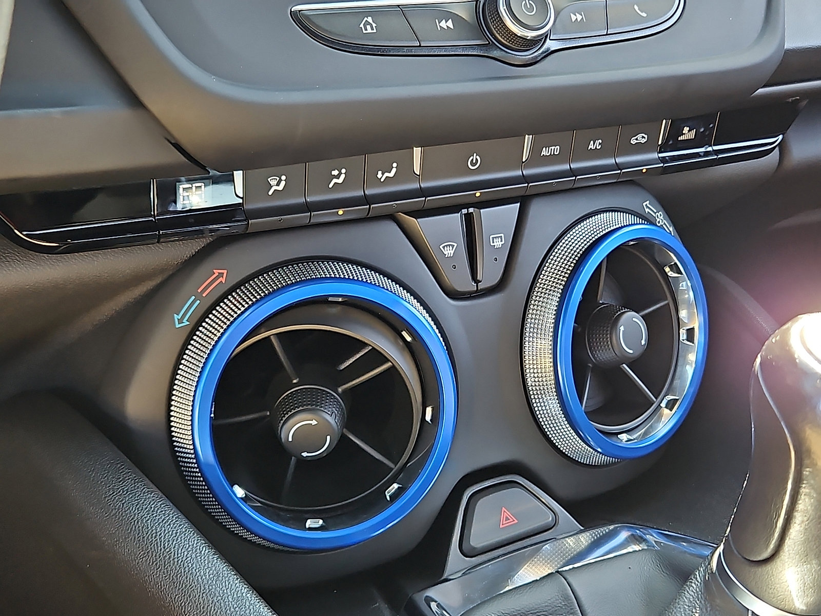 Used 2020 Chevrolet Camaro LS image 15