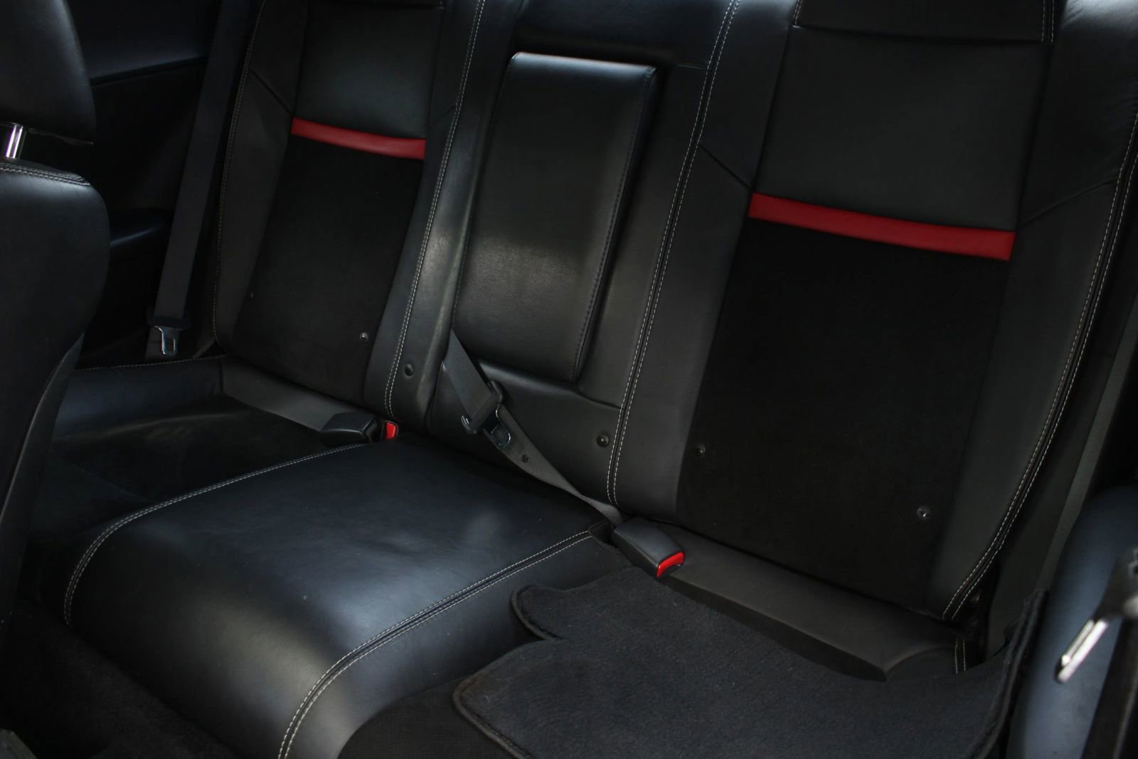 Used 2012 Dodge Challenger SRT8 w/ Premium Sound Group RWD image 15