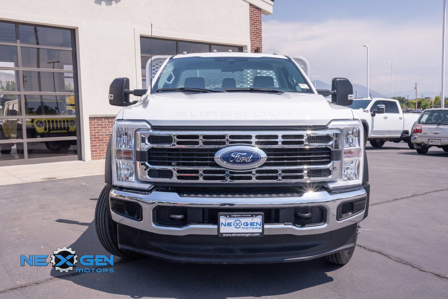Used 2024 Ford F550 2WD Regular Cab Super Duty image 2