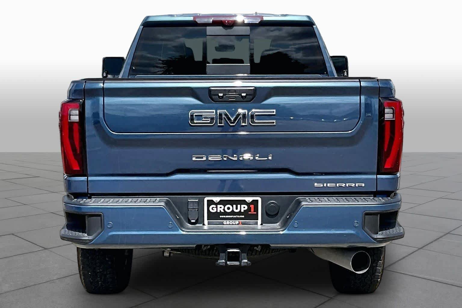 Used 2025 GMC Sierra 2500 Denali Ultimate AWD/4WD image 5