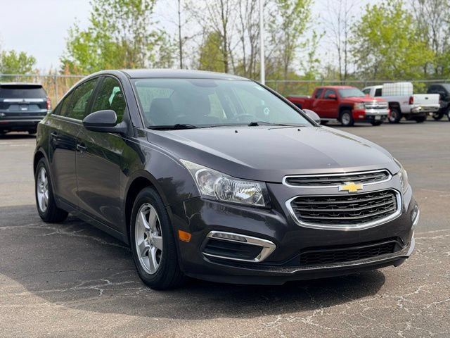 Used 2016 Chevrolet Cruze LT FWD image 3