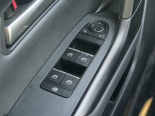 Used 2025 MAZDA CX-50 AWD 2.5 Hybrid w/ Premium Pkg image 26