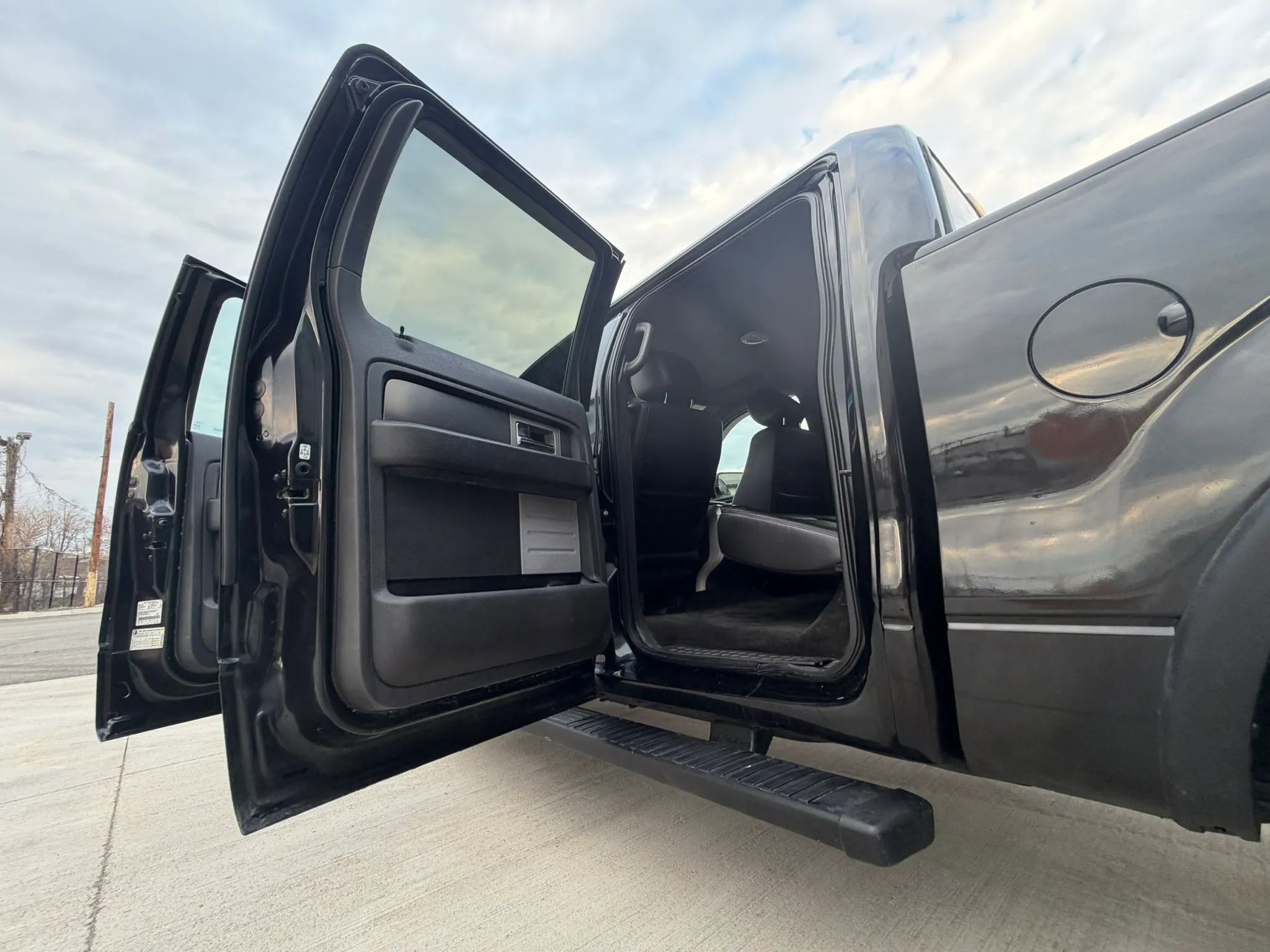 Used 2014 Ford F150 FX4 w/ Equipment Group 402A Luxury image 24