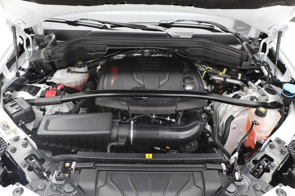 Used 2022 Alfa Romeo Stelvio Veloce image 30