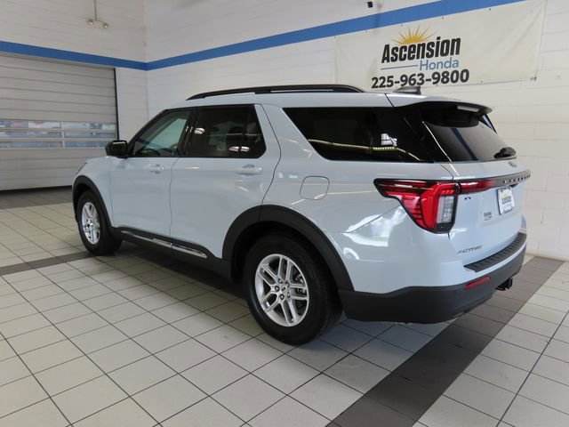 Used 2025 Ford Explorer Active image 10