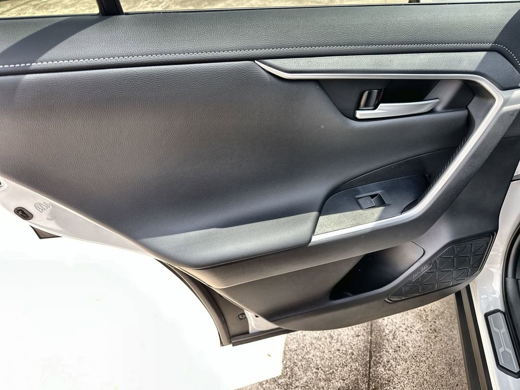 Used 2025 Toyota RAV4 Limited FWD image 15