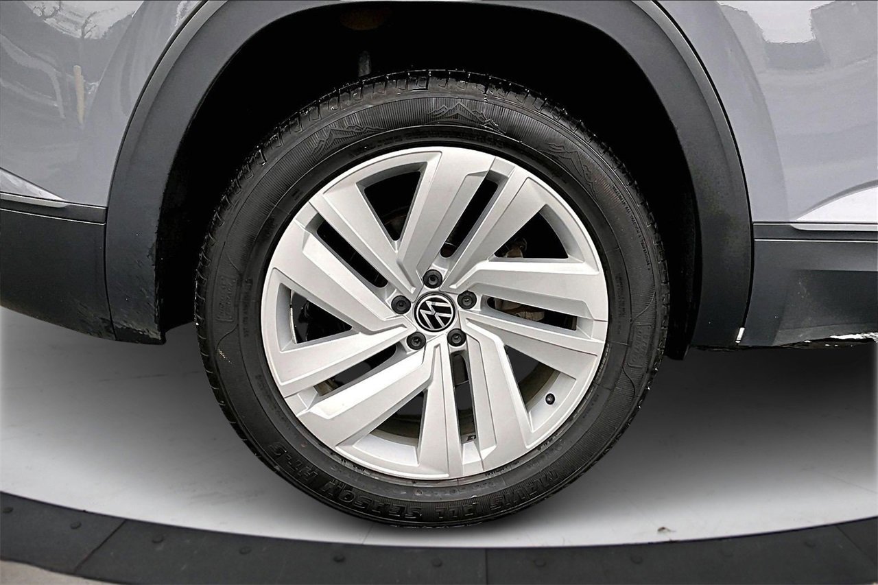 Used 2022 Volkswagen Atlas Cross Sport SE image 36