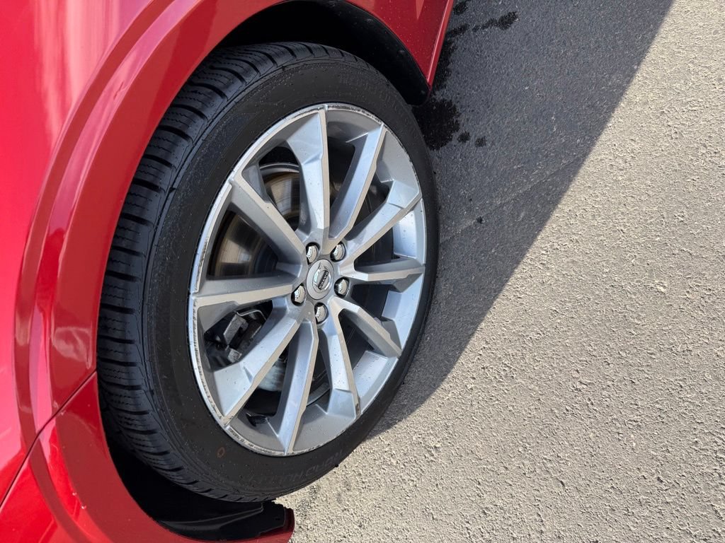 Used 2019 Volvo S60 T5 Momentum FWD image 2