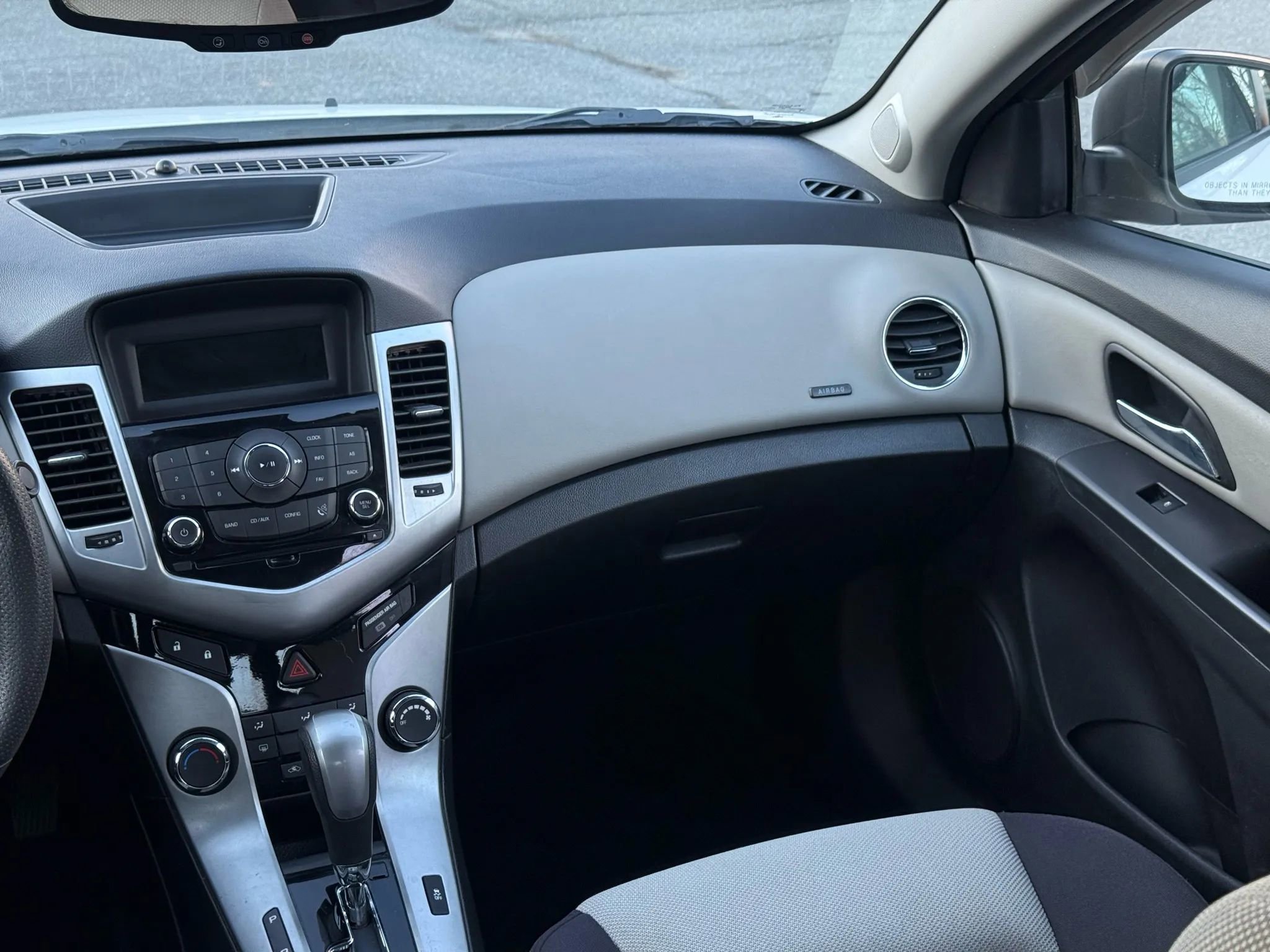 Used 2013 Chevrolet Cruze LS image 30