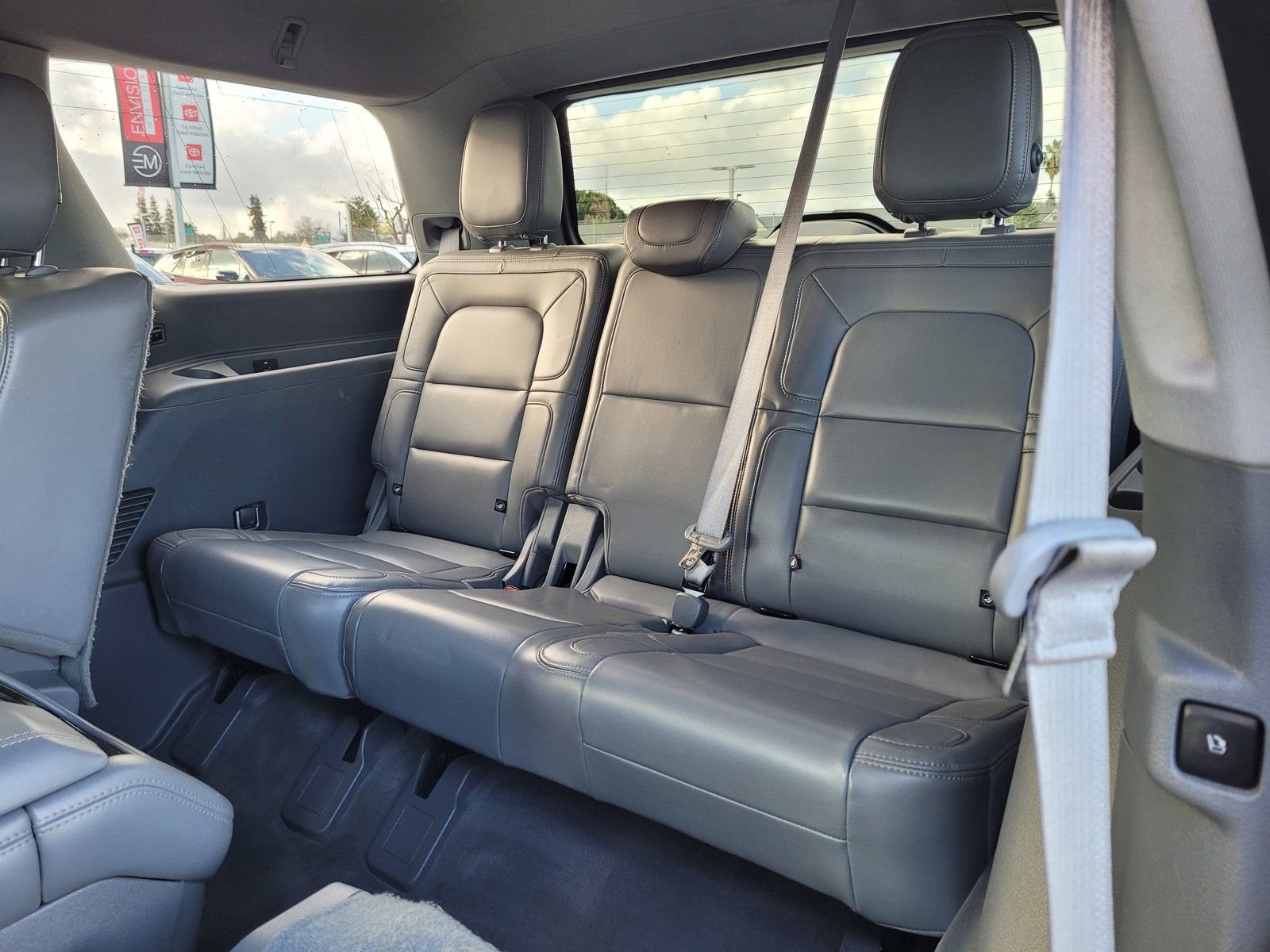 Used 2020 Lincoln Navigator Reserve image 12
