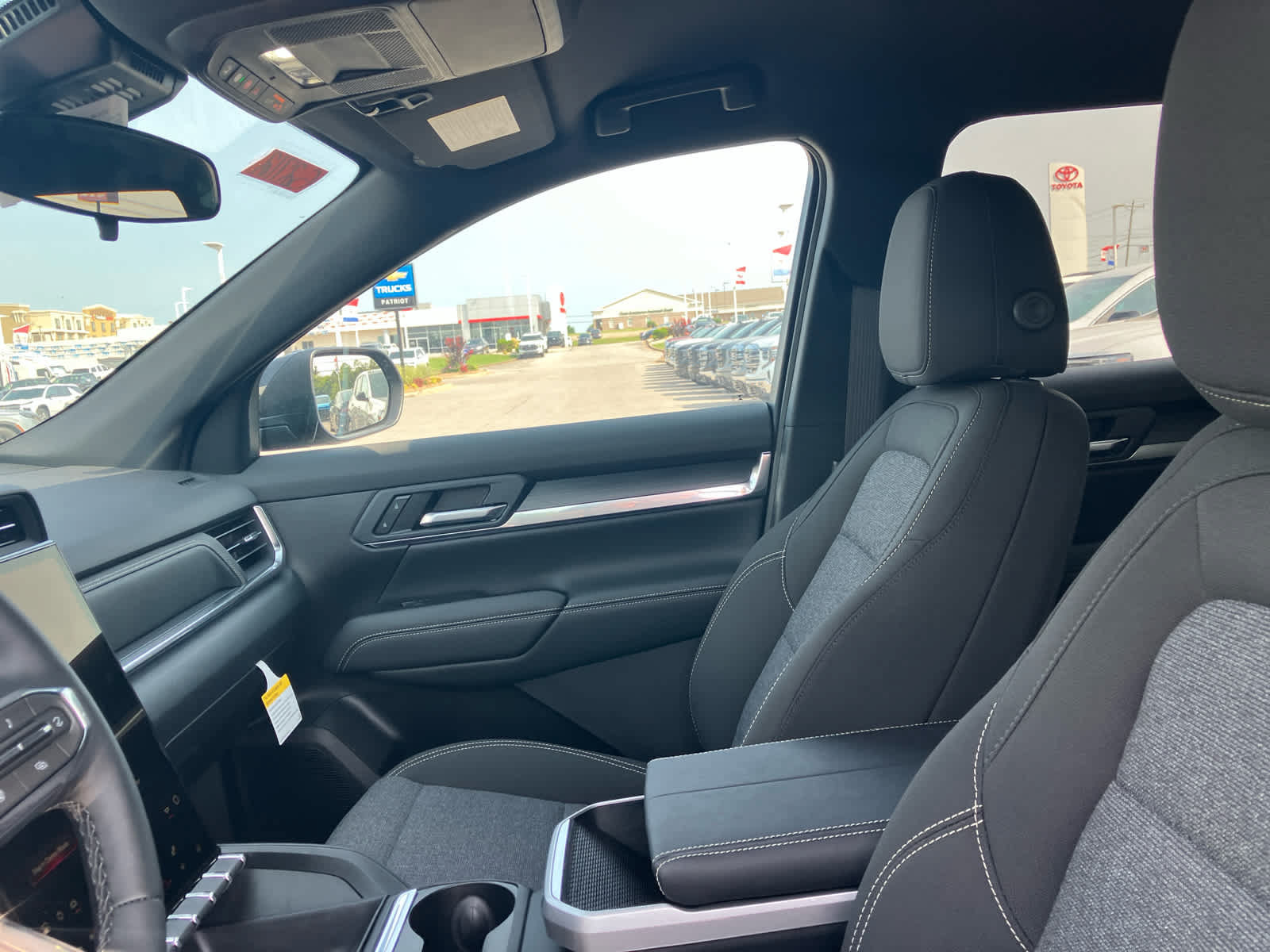 New 2027 GMC Terrain Elevation w/ LPO, Floor Liner Package AWD/4WD image 10