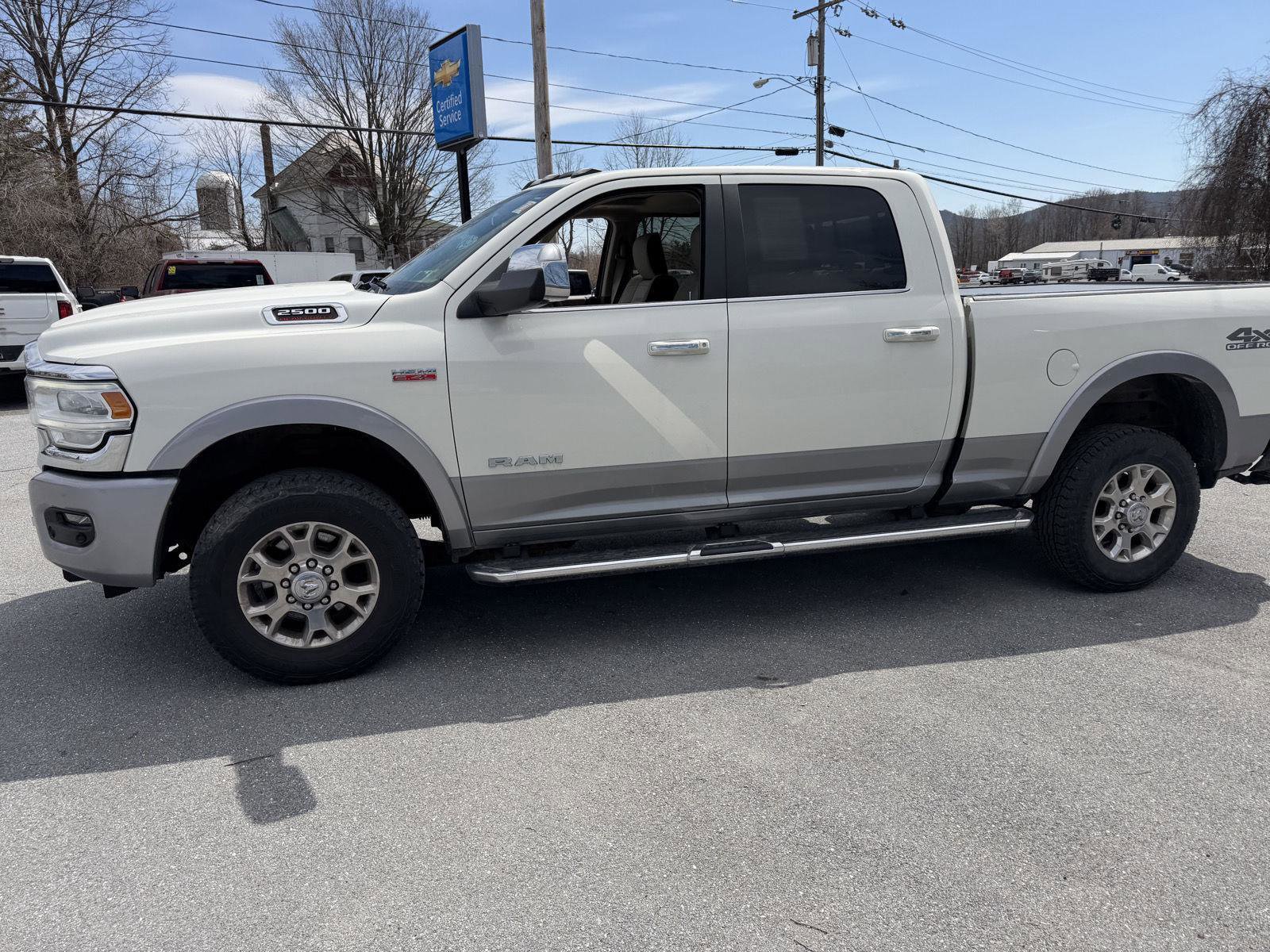 Used 2020 RAM 2500 Laramie AWD/4WD image 3