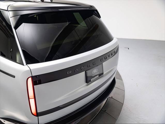 New 2026 Land Rover Range Rover Long Wheelbase Autobiography AWD/4WD image 11