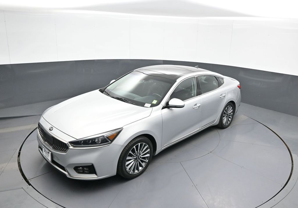 Certified 2017 Kia Cadenza Technology FWD image 33