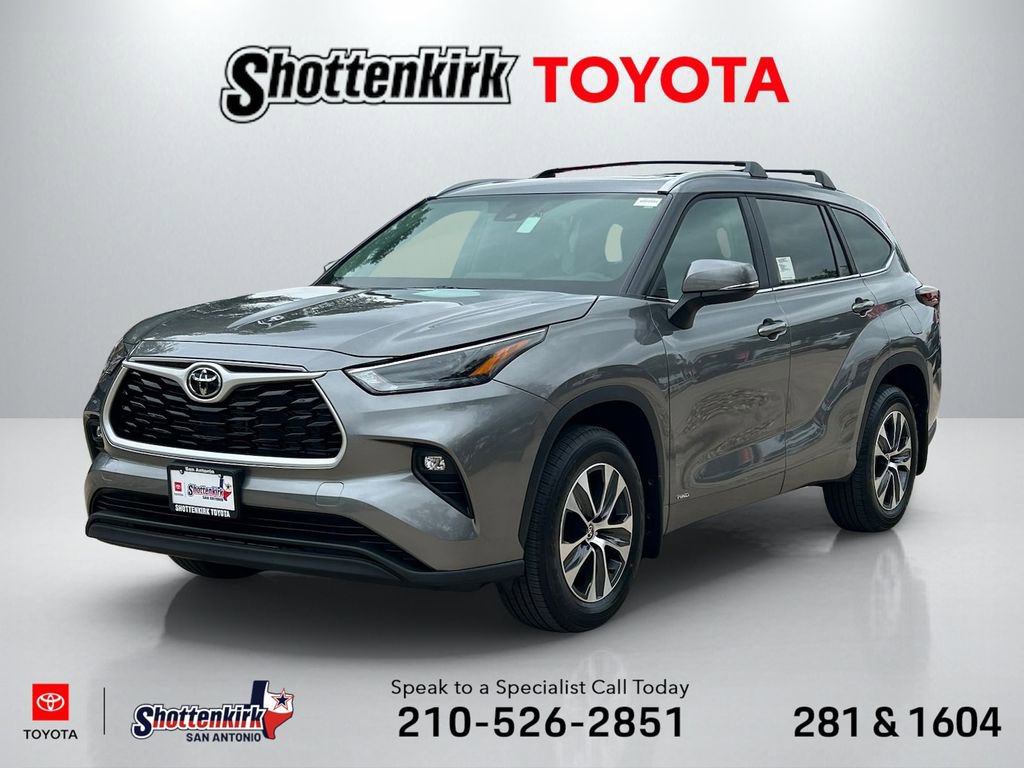 New 2026 Toyota Highlander XLE AWD/4WD image 1