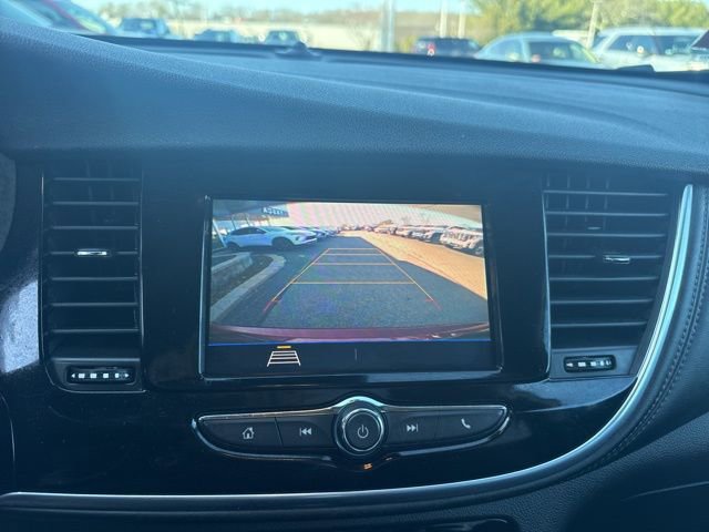 Used 2022 Buick Encore Preferred w/ Safety Package image 22