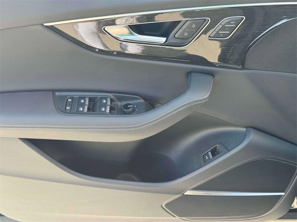 New 2025 Audi Q8 Premium Plus w/ Premium Plus Package image 9