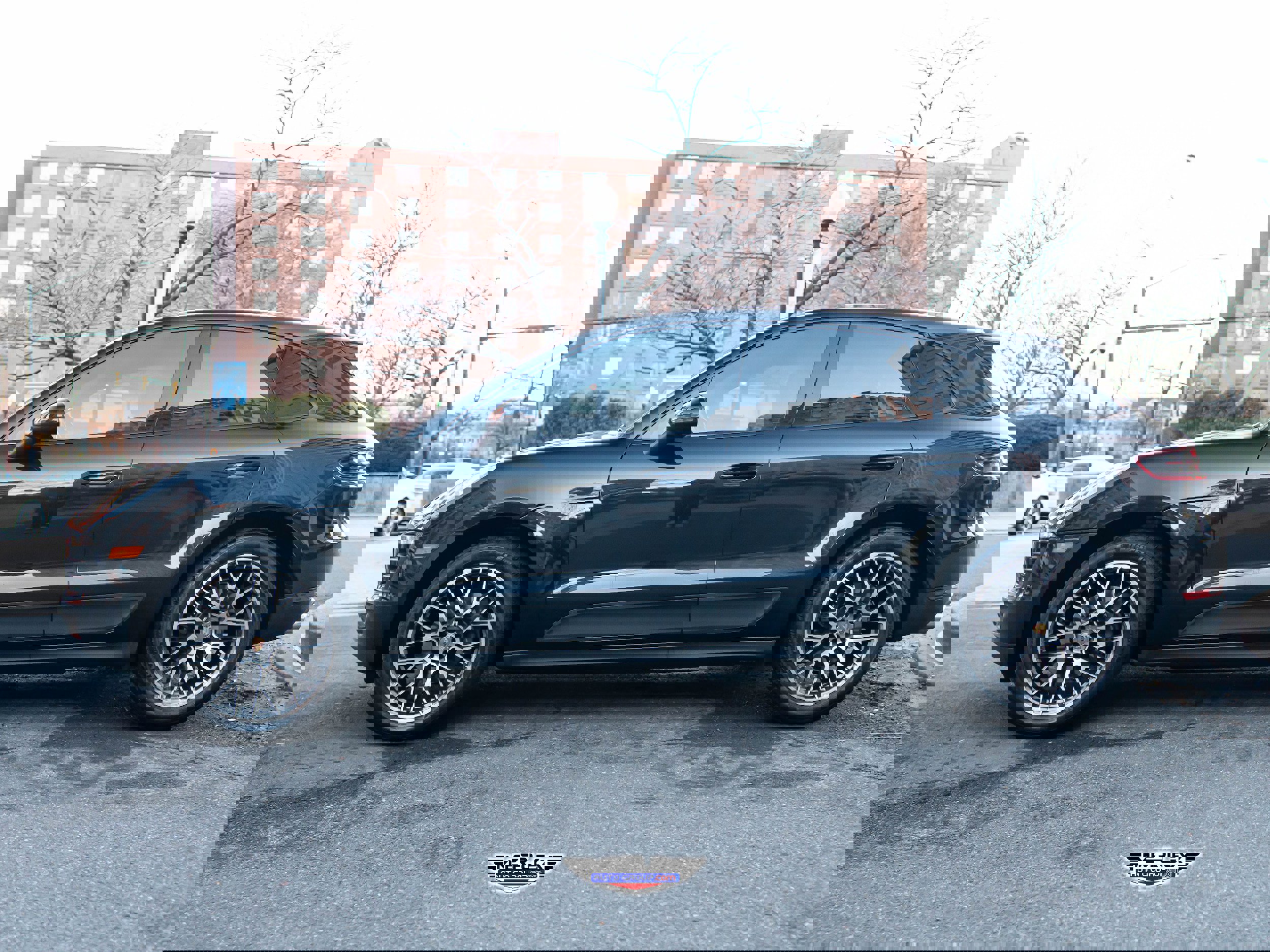 Used 2018 Porsche Macan Sport Edition image 4
