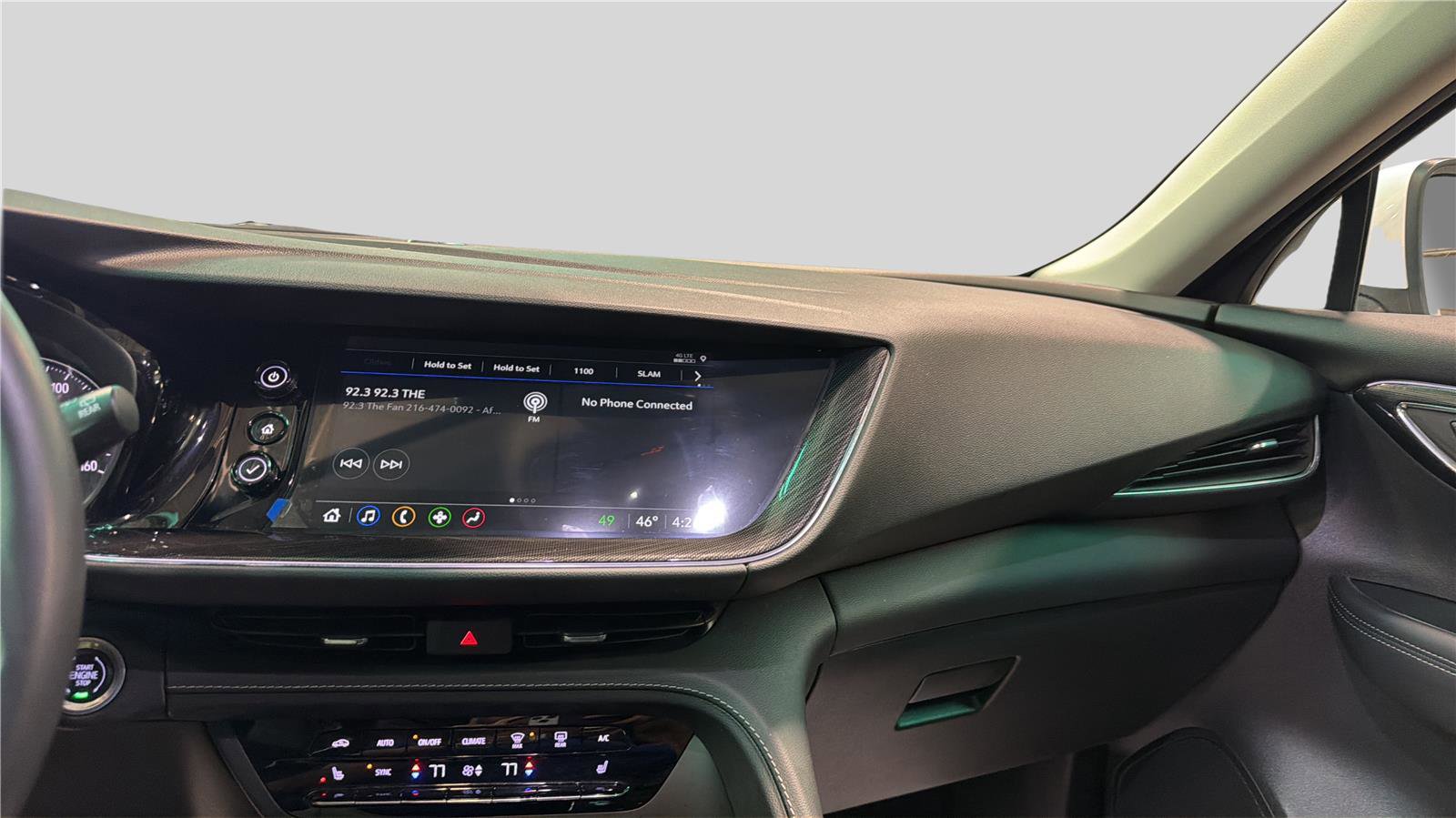 Used 2022 Buick Envision Essence w/ Safety Package FWD image 12