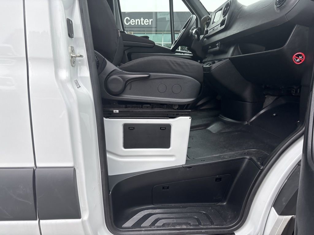 Used 2024 Mercedes-Benz Sprinter 2500 image 20