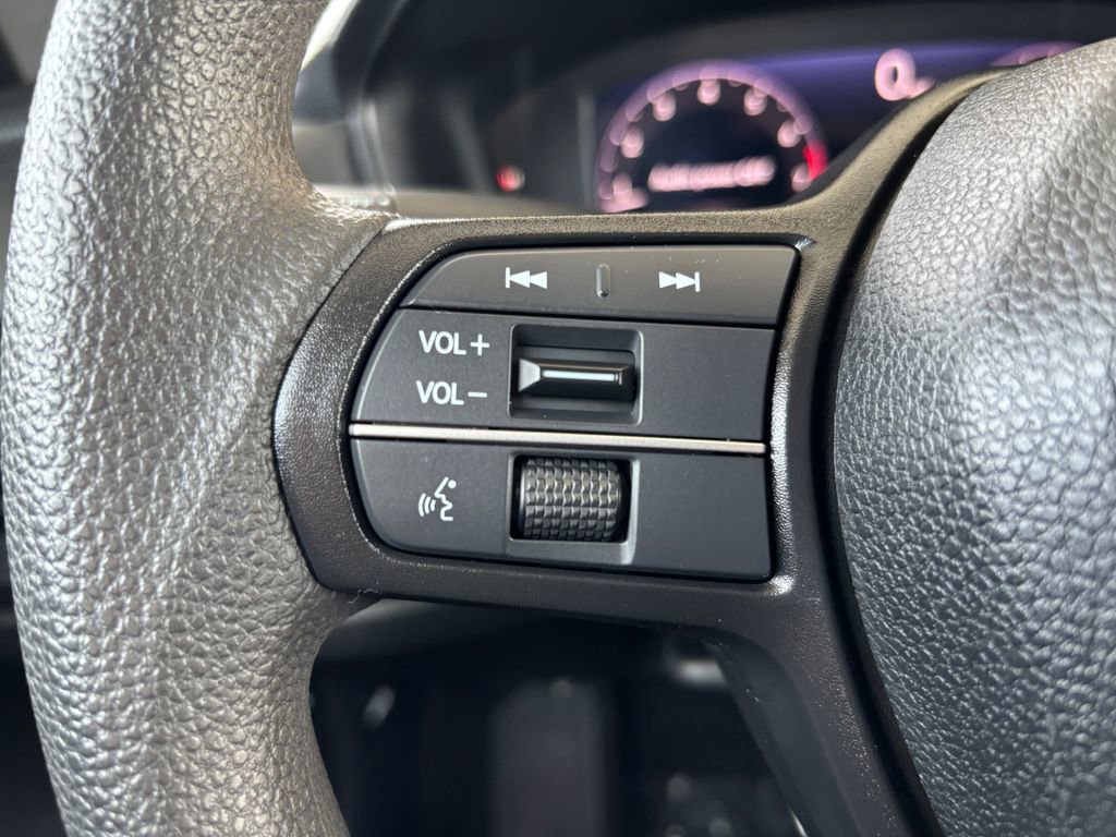 Used 2023 Honda Accord EX image 11