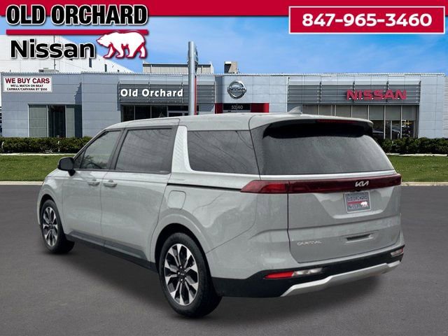 Used 2024 Kia Carnival EX FWD image 8