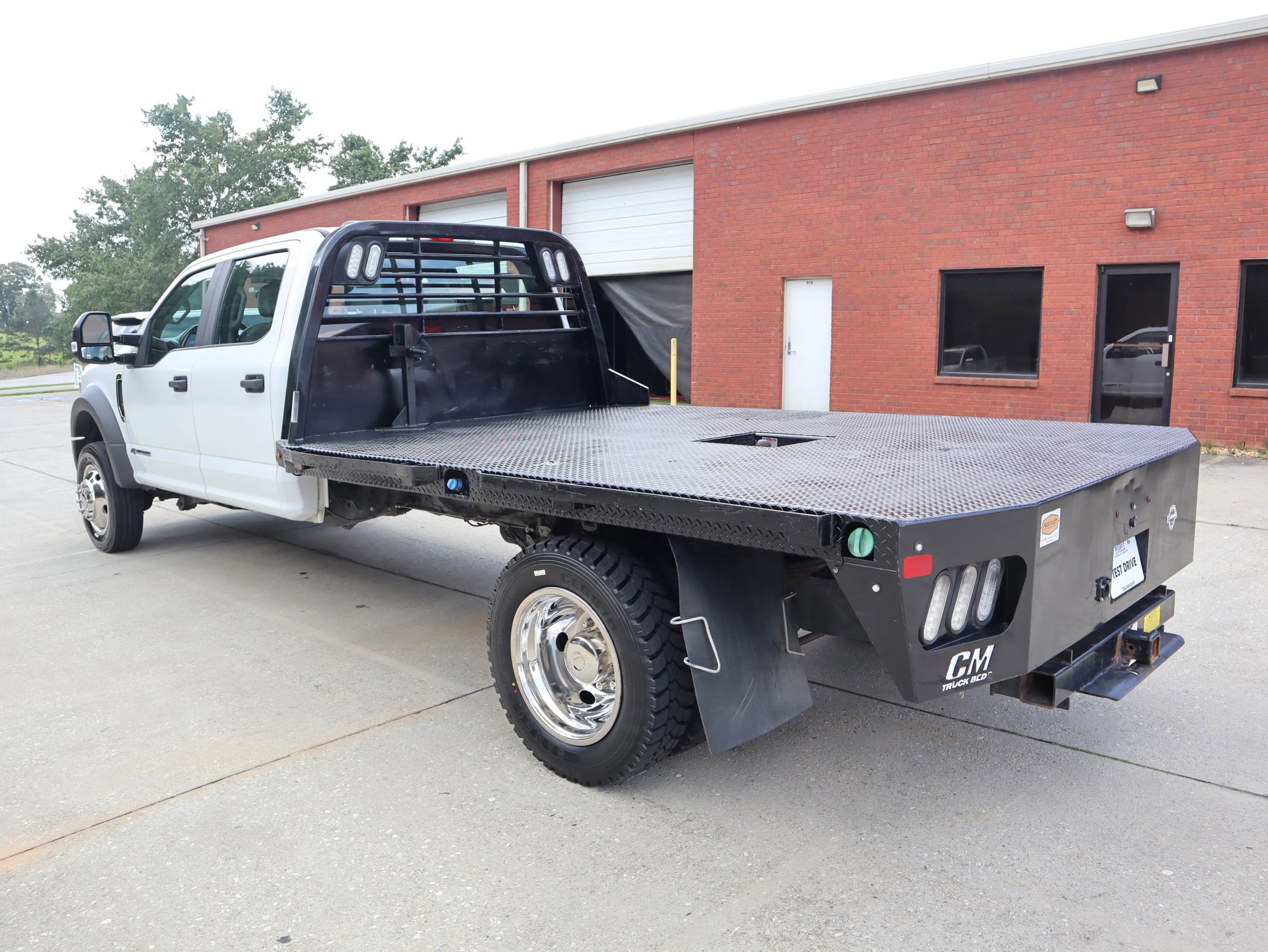 Used 2022 Ford F550 4x4 Crew Cab Super Duty w/ Power Equipment Group image 3