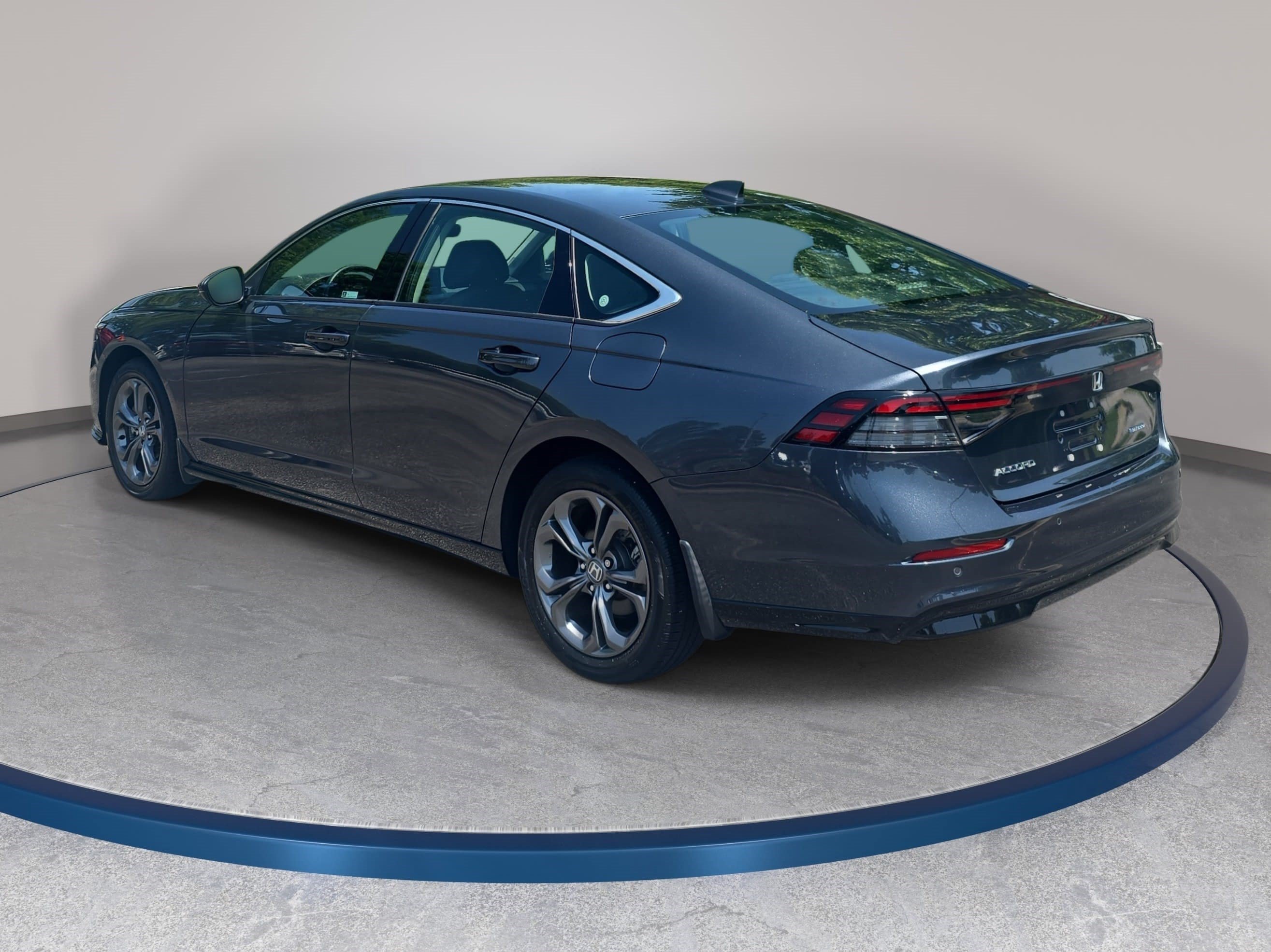 Used 2023 Honda Accord EX-L image 7