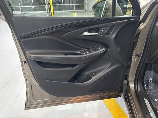 Used 2019 Buick Envision Essence image 11