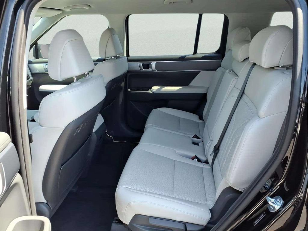 New 2026 Hyundai Santa Fe SEL FWD image 10
