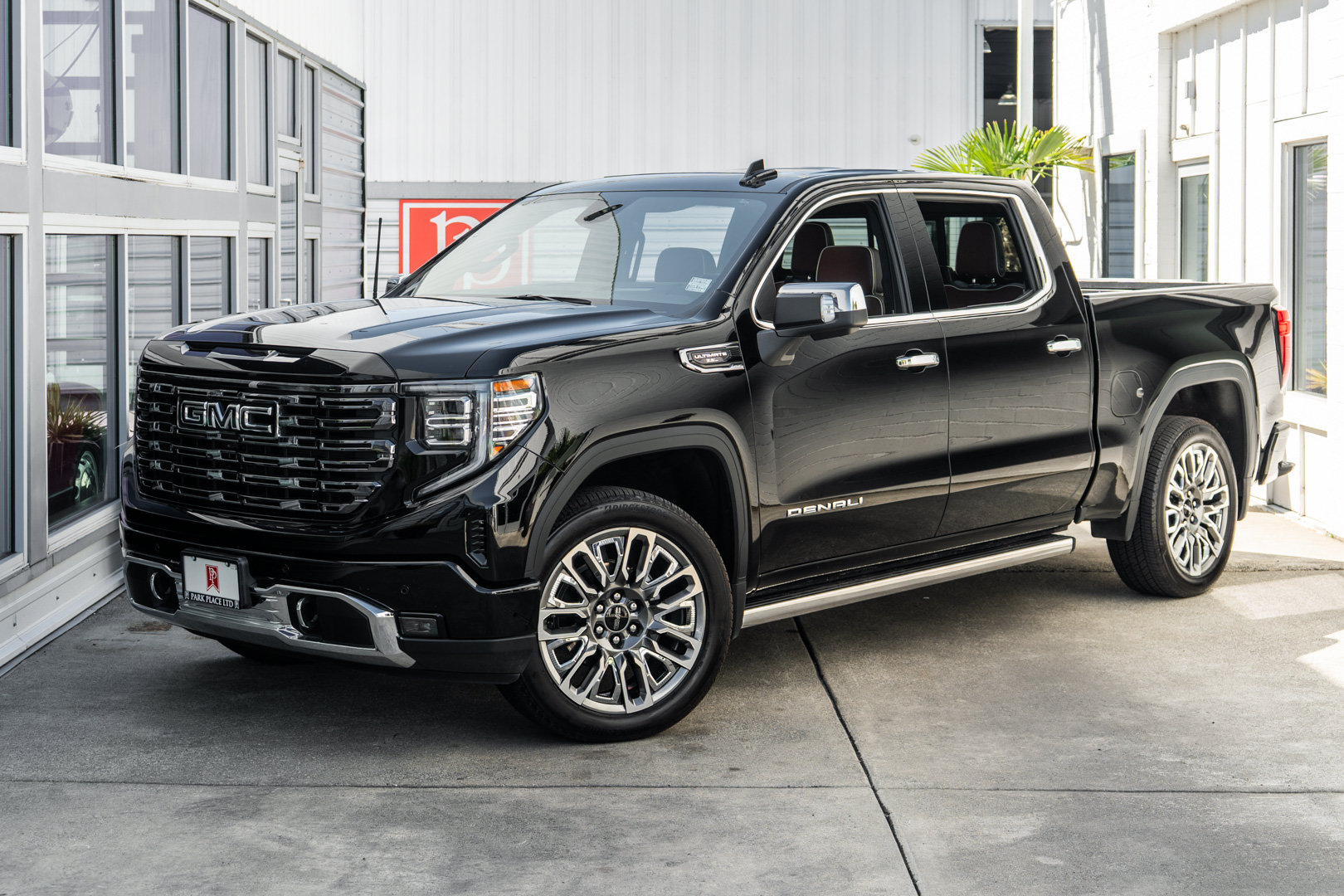 Used 2025 GMC Sierra 1500 Denali Ultimate AWD/4WD image 2