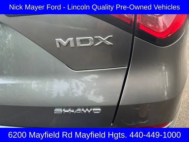 Used 2023 Acura MDX SH-AWD w/ Technology Package image 12