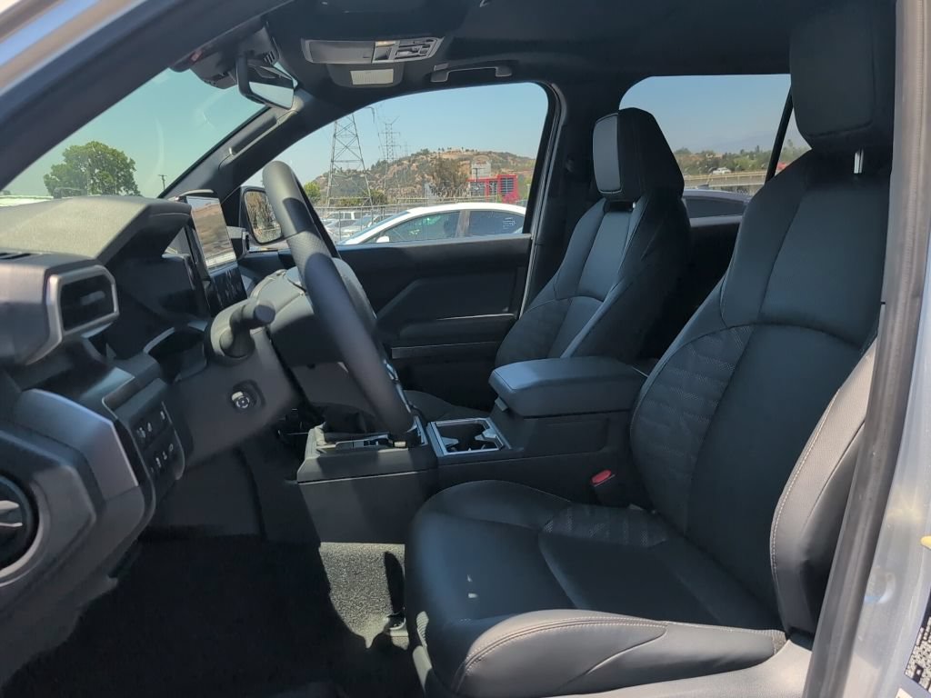 Used 2025 Toyota 4Runner TRD Off-Road Premium AWD/4WD image 9