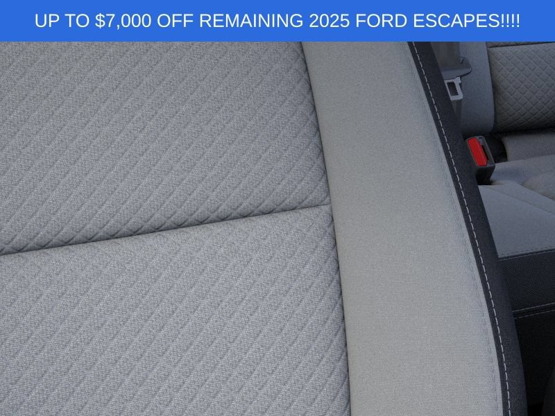 New 2025 Ford Escape Active w/ Cold Weather Package AWD/4WD image 16