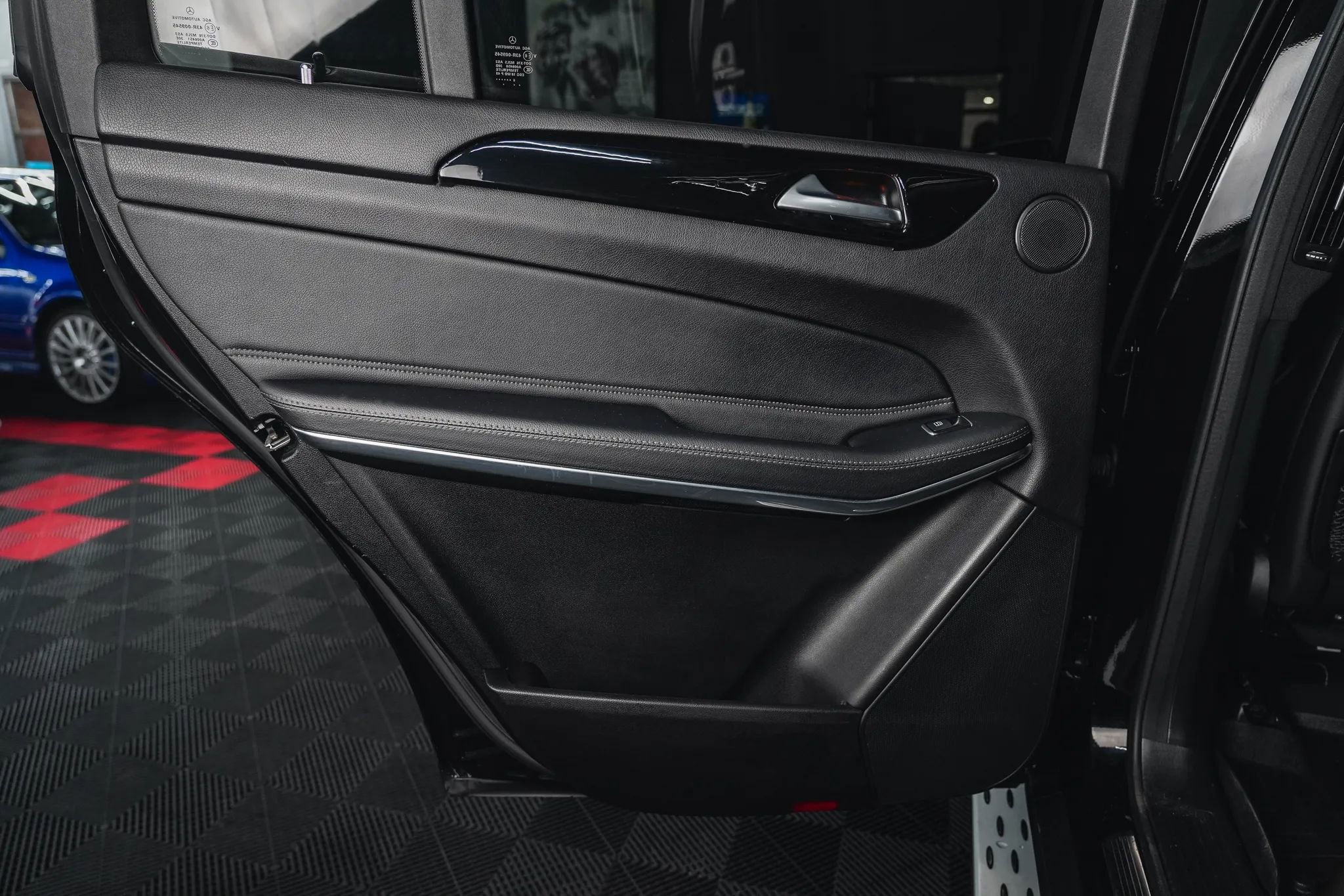 Used 2017 Mercedes-Benz GLS 550 GLS 550 Sport Utility 4D image 38